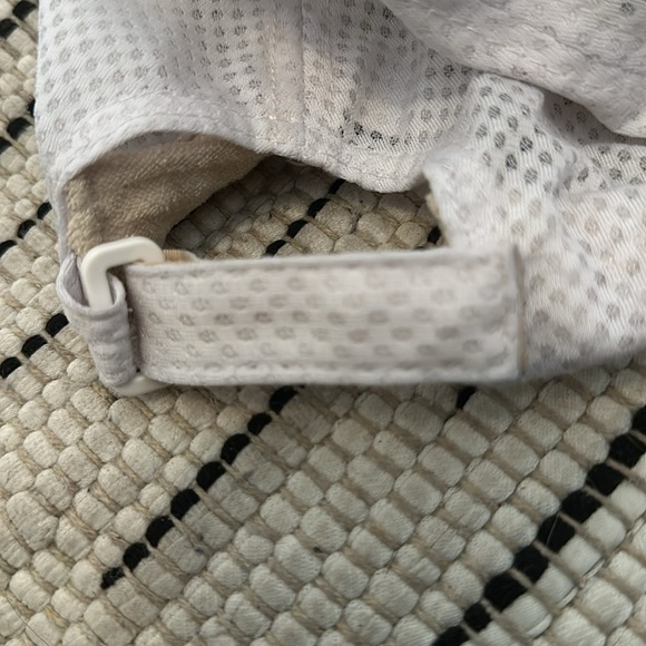 Hat. Use for cycling. - Picture 9 of 12